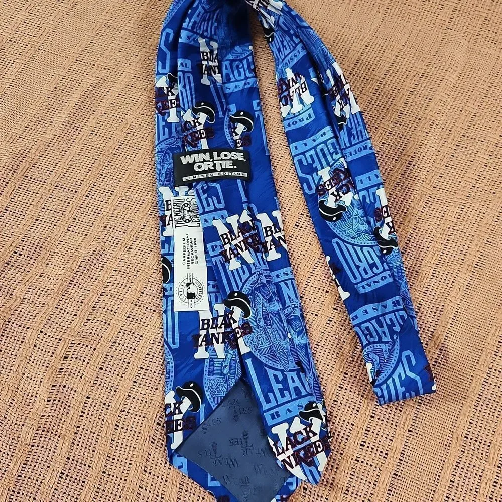 NY New York Black Yankees Silk Tie 1996